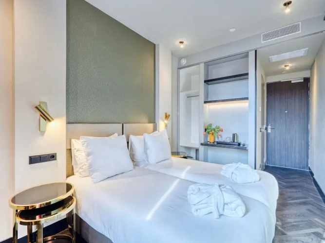 G hotel