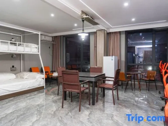 Standard Quintuple room