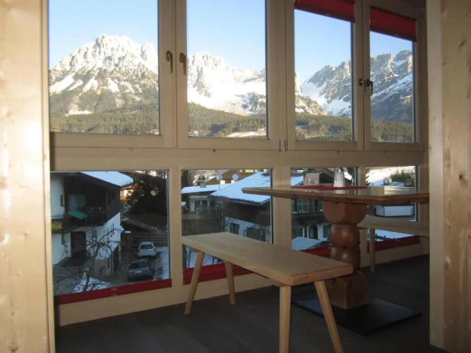 ALP king Hostel