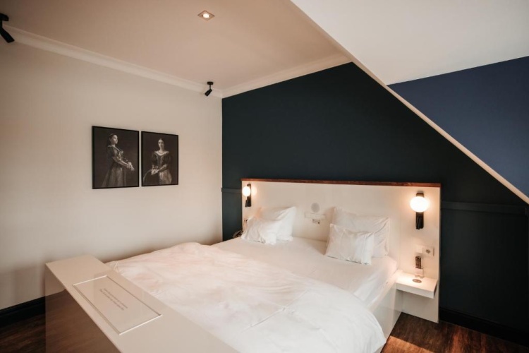 Quadruple Suite
