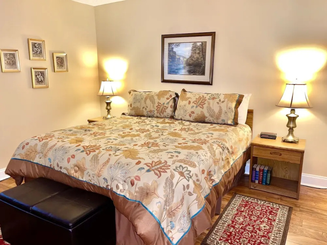 204 2-Bedroom 2 Home by RedAwning