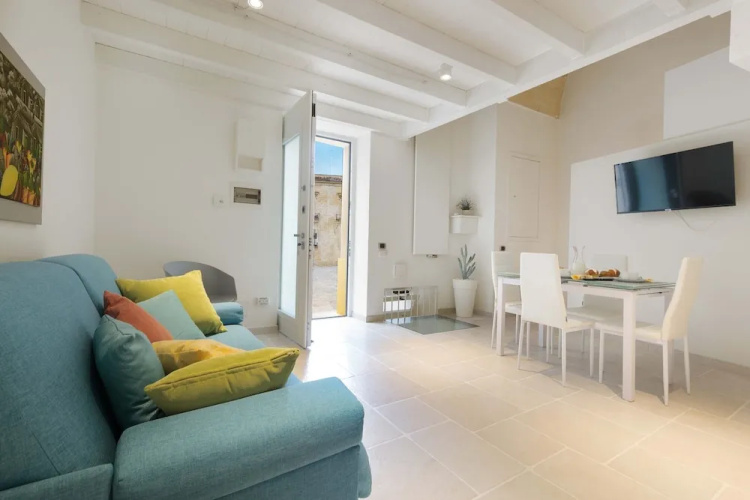 2078 Casavvolta by Barbarhouse