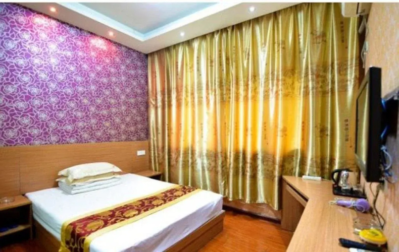 Xinqingnian Express Hotel