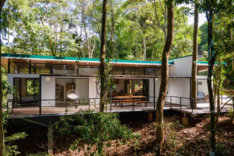 2 Bedrooms Villa