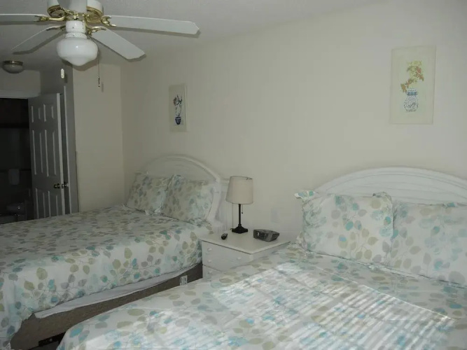 1506m 1 Bedroom Condo by RedAwning