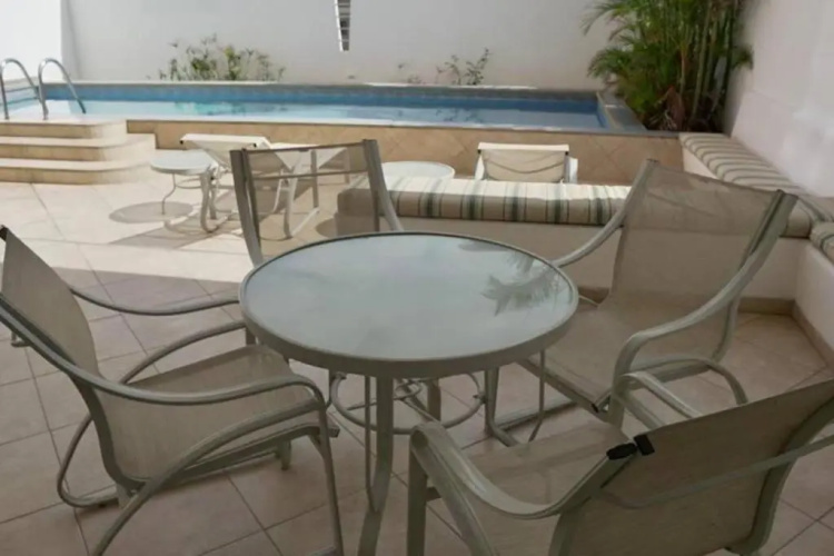 Amazing Ocean Views from this 2 bedroom apartment