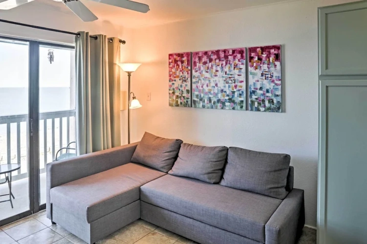 Surfside 'sandcastle Suite' w/ Balcony & 2 Pools!