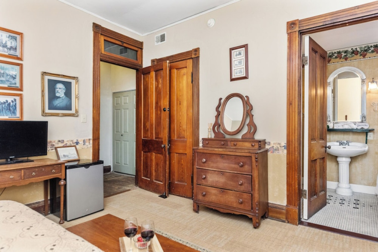Moon River Bed and Breakfast