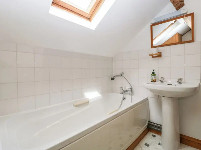 Redstart Cottage