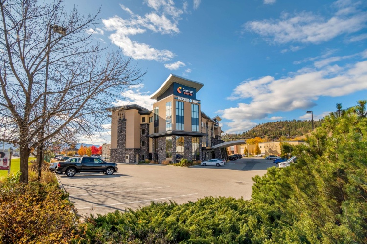 Comfort Suites photo 29