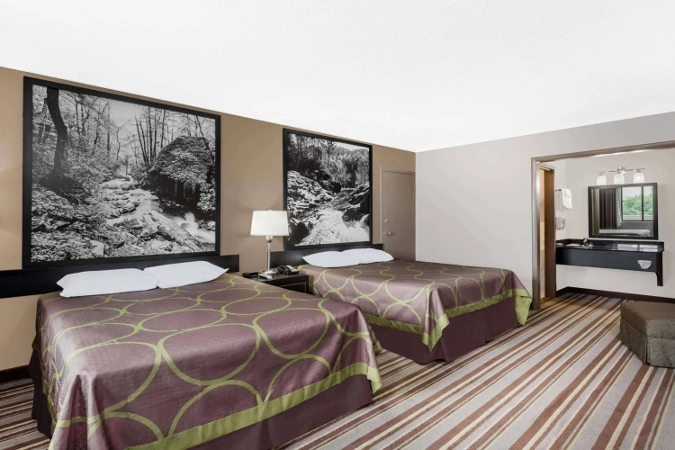 Super 8 By Wyndham Monteagle Tn