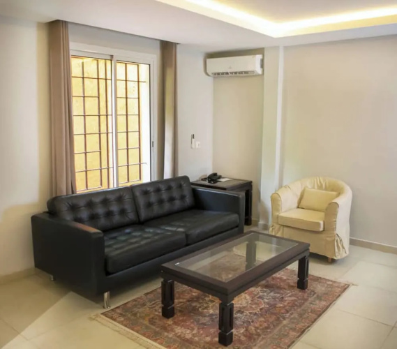 Riad Prince Louis