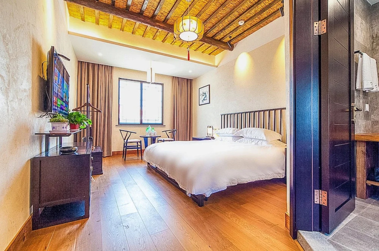 Wuzhen Ziye Musu Inn