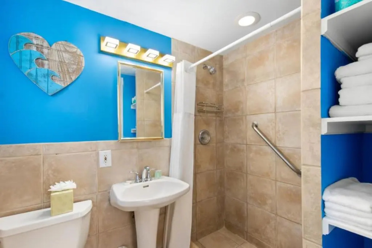 Poolside Suite by Brightwild Pvt Pool Parking