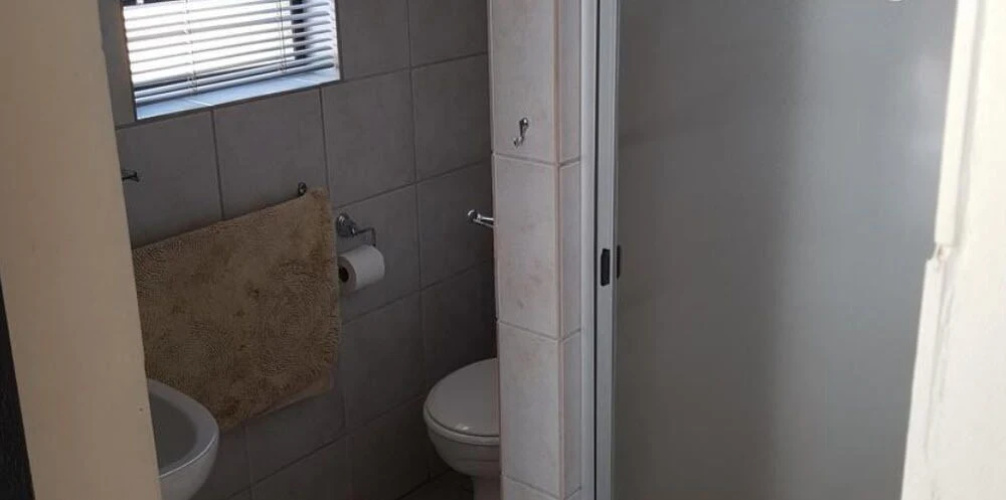 360 Eastwoods Guesthouse