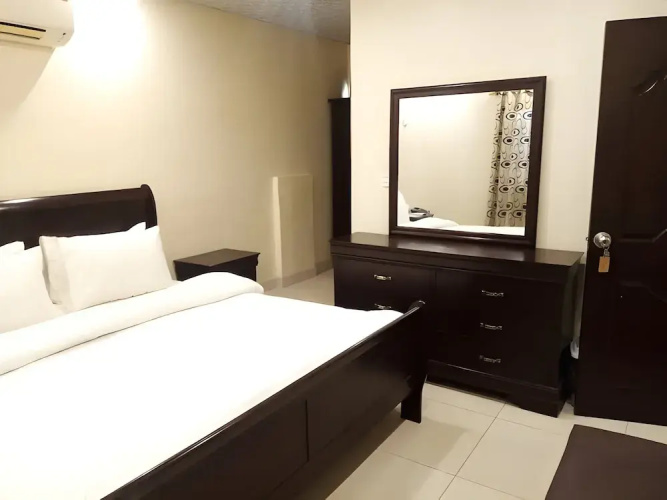 Regalia Inn Hotel
