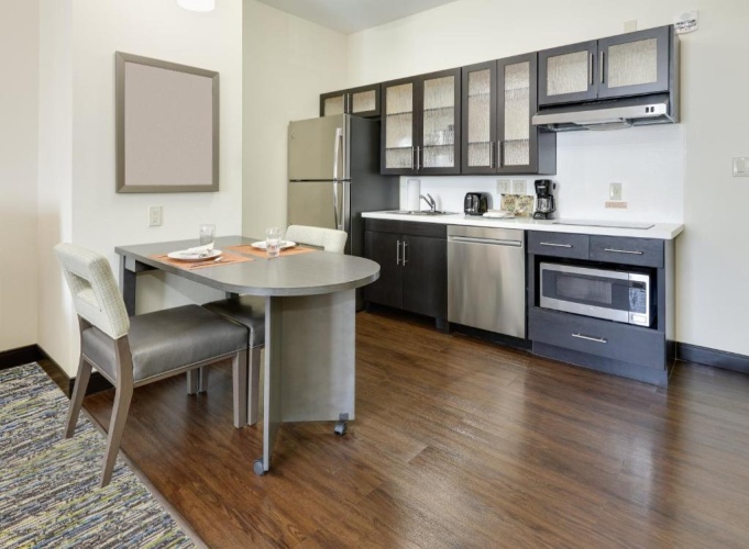 1 Bedroom Suite