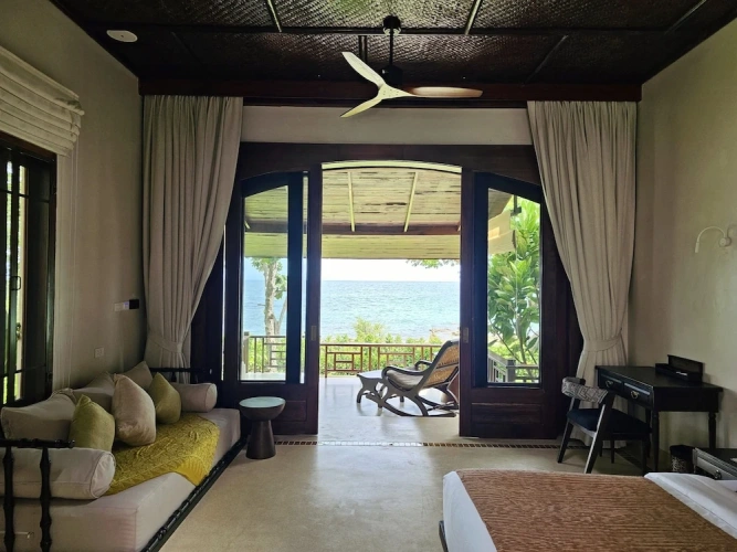 Deluxe Double room with balcony and with sea view
