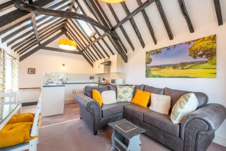 2 Bedrooms Cottage