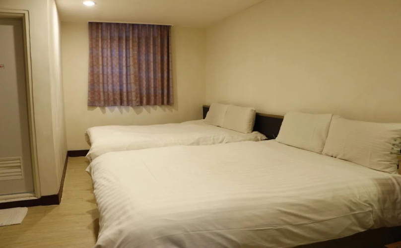 D.Y. Hotel