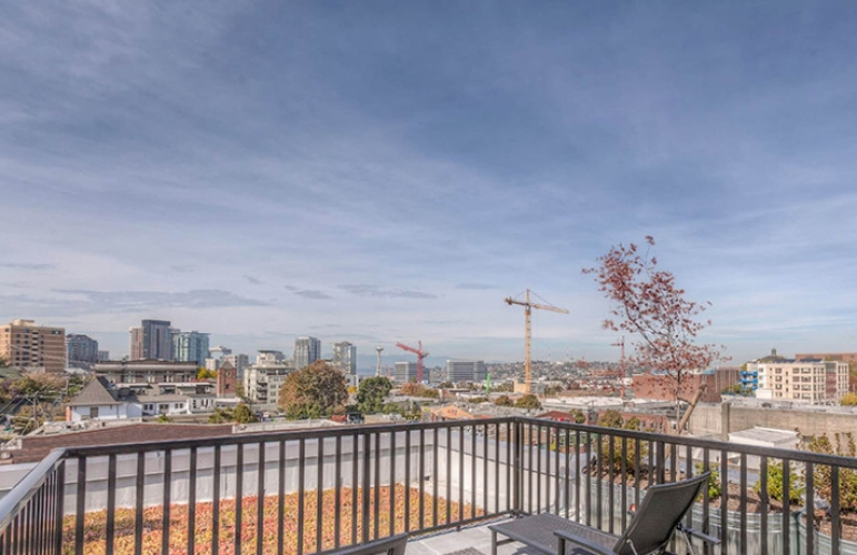 99 Walkscore Modern Broadway Apartments by Barsala
