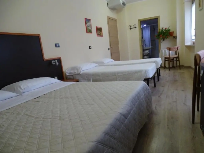 Standard Quadruple room