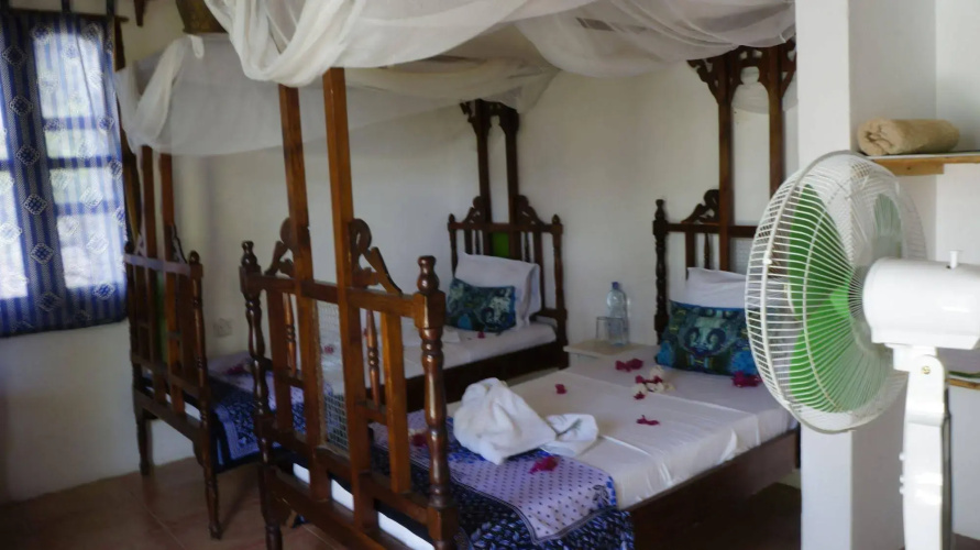 Bliss Beach Lodge