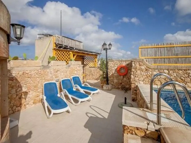3 Bedrooms Villa