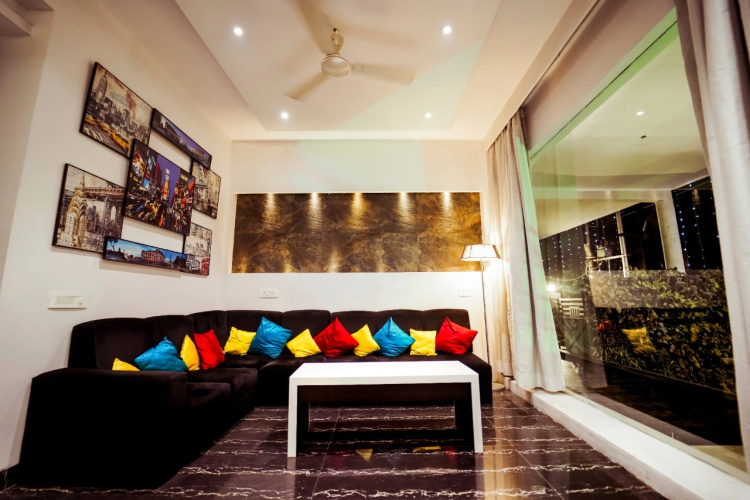 Hotel Crossroad