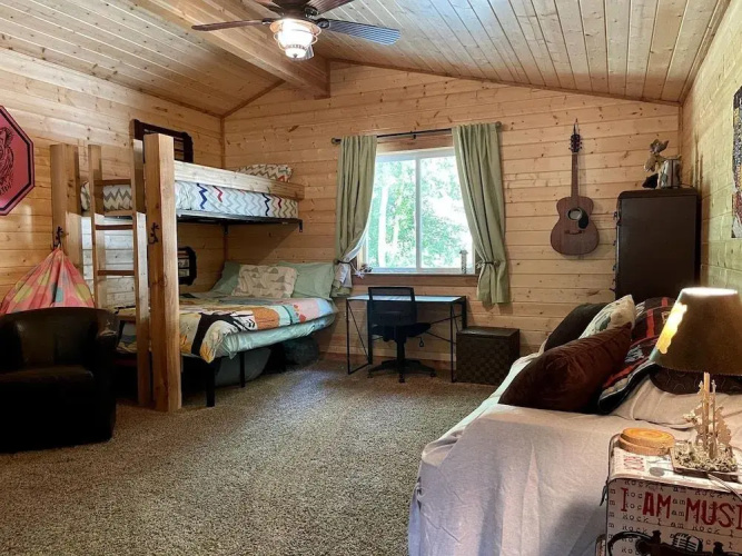 Lil Bigfoot Chalet