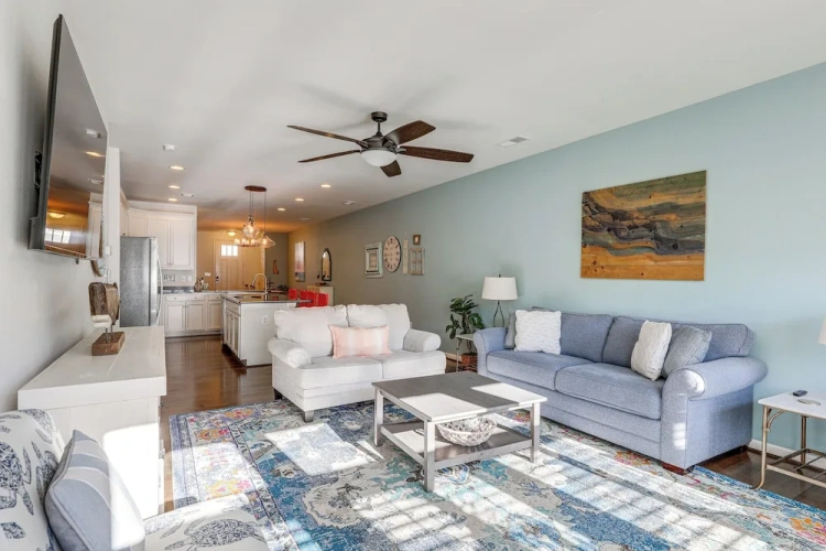 3 Bedrooms Apartment