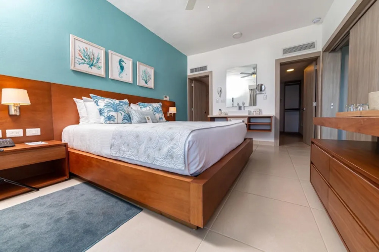 Outstanding 1 Bedroom Apartment Pool View A