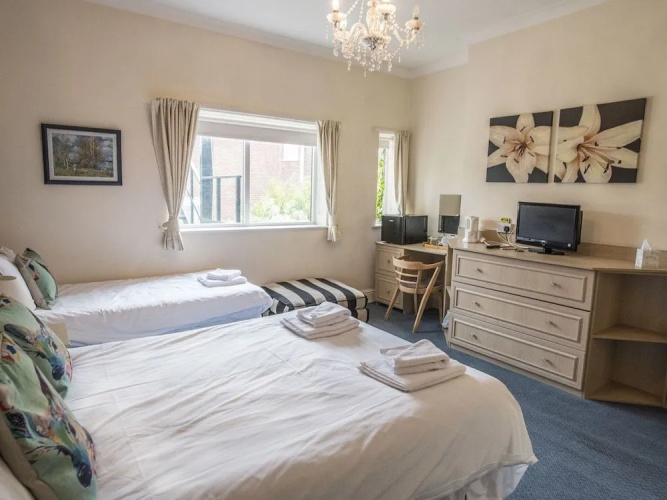 Baytrees Hotel