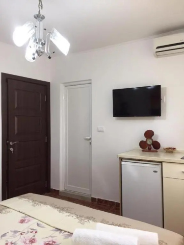 Romantic Studio Flat Near Seashore in Ulcinj