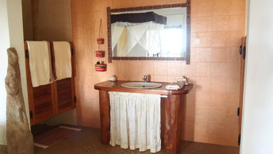Caliente Beach Lodge