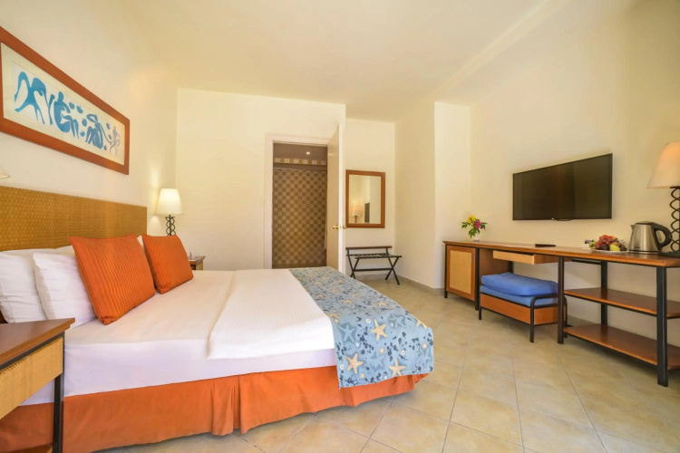 Marina Plaza Hotel, Tala Bay
