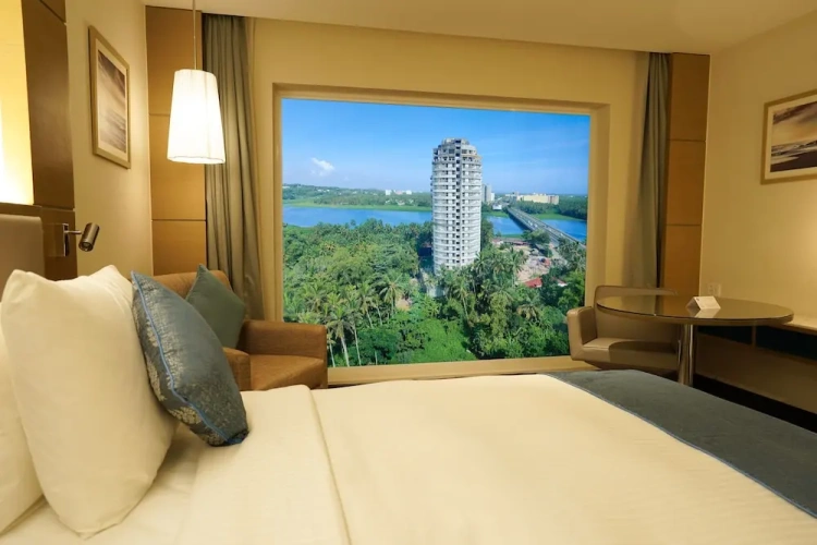 Executive Double room with lake view