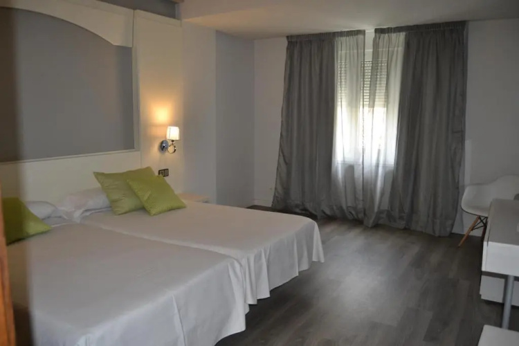 Hotel Mir Octavio