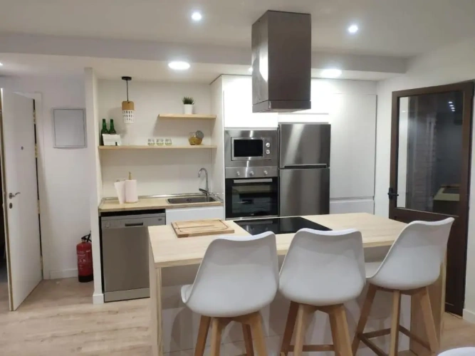 2 Bedrooms Apartment