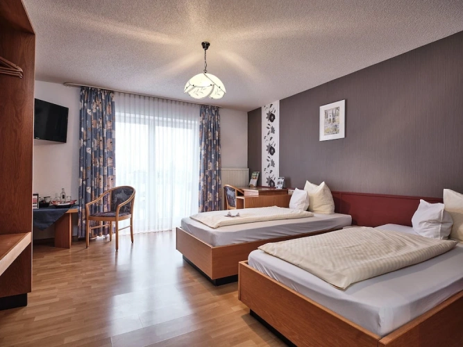 Business Twin room with balcony