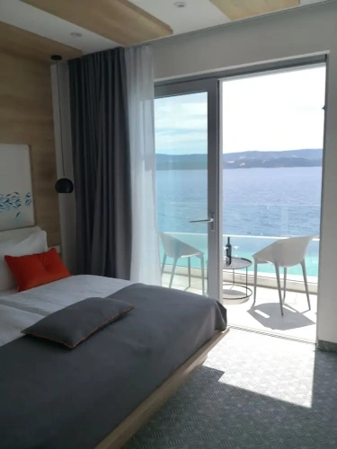 Superior room with balcony and with sea view