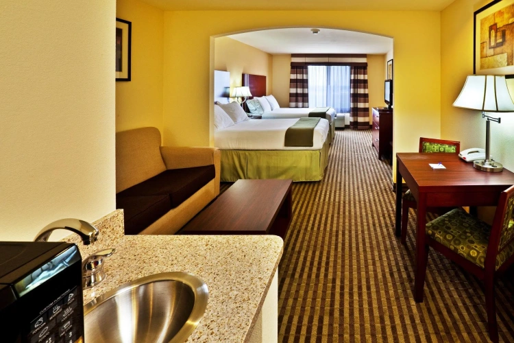 Quadruple Suite