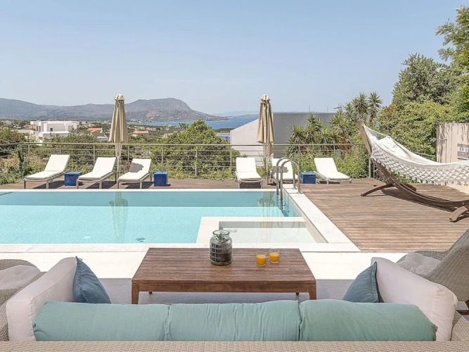 4 Bedrooms Superior Villa with sea view