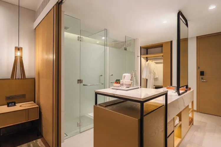 Standard Twin room with balcony