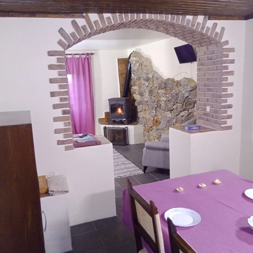 2 Bedrooms Apartment with balcony and with garden view