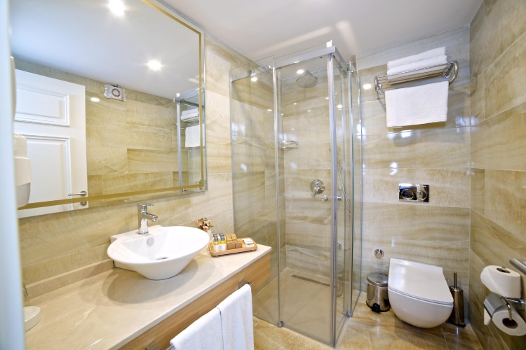 Deluxe Double room with city view