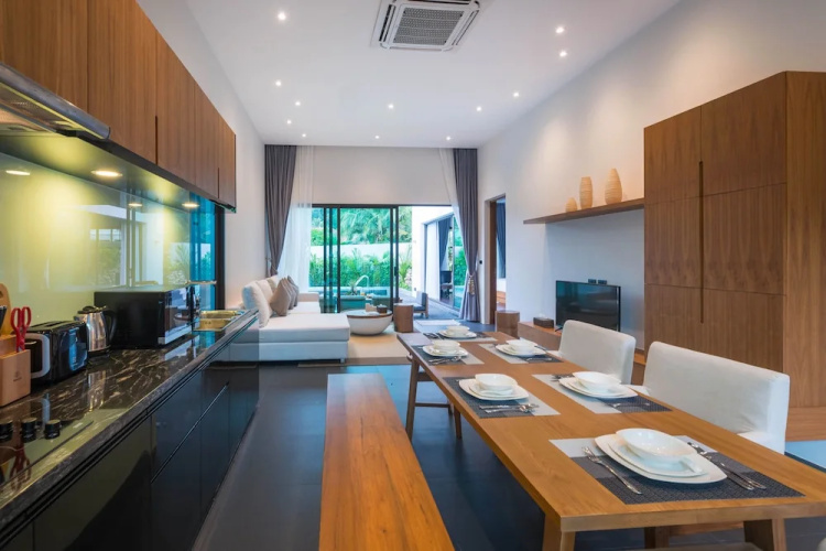 Luxurious 3 Bedroom Pool Villa CoCo