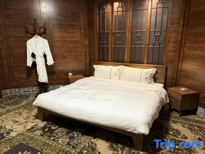 Deluxe Double Suite