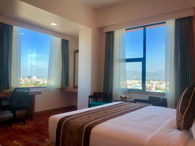 Suite with mountain view