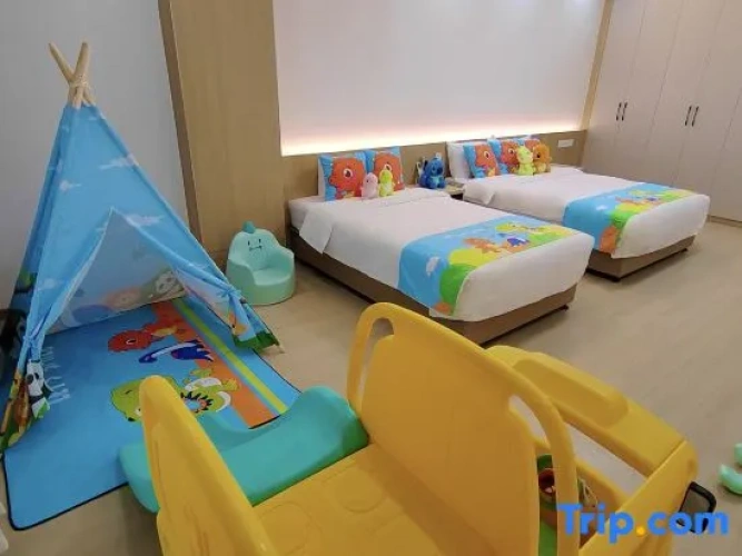 Standard Twin Family room